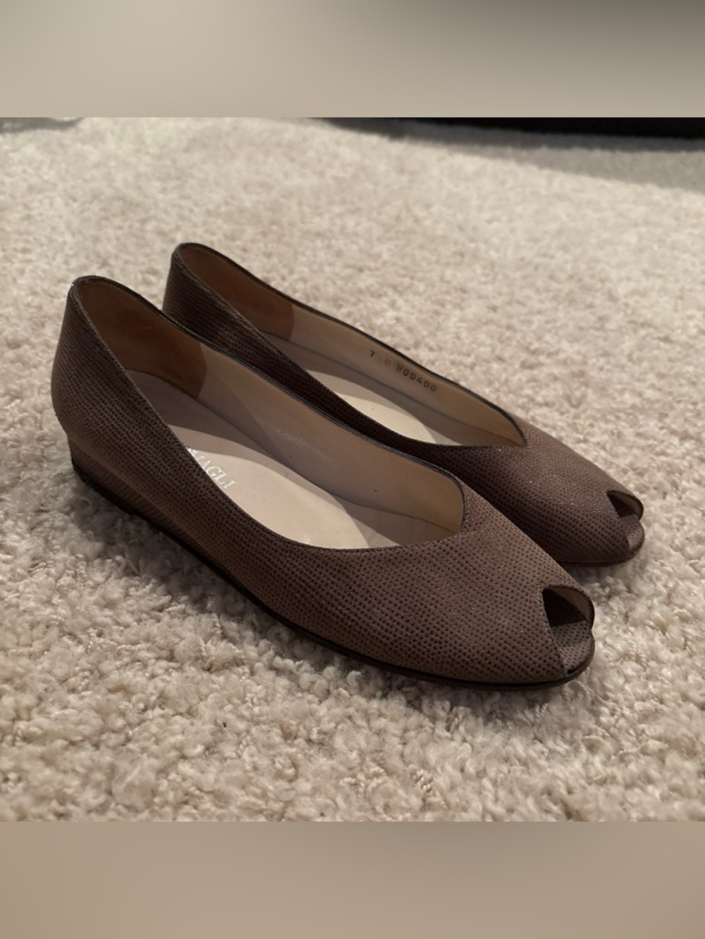 Bruno Magli Women’s Italy Brown Taupe Peep Toe Faux Leather Flats Formal Size 7